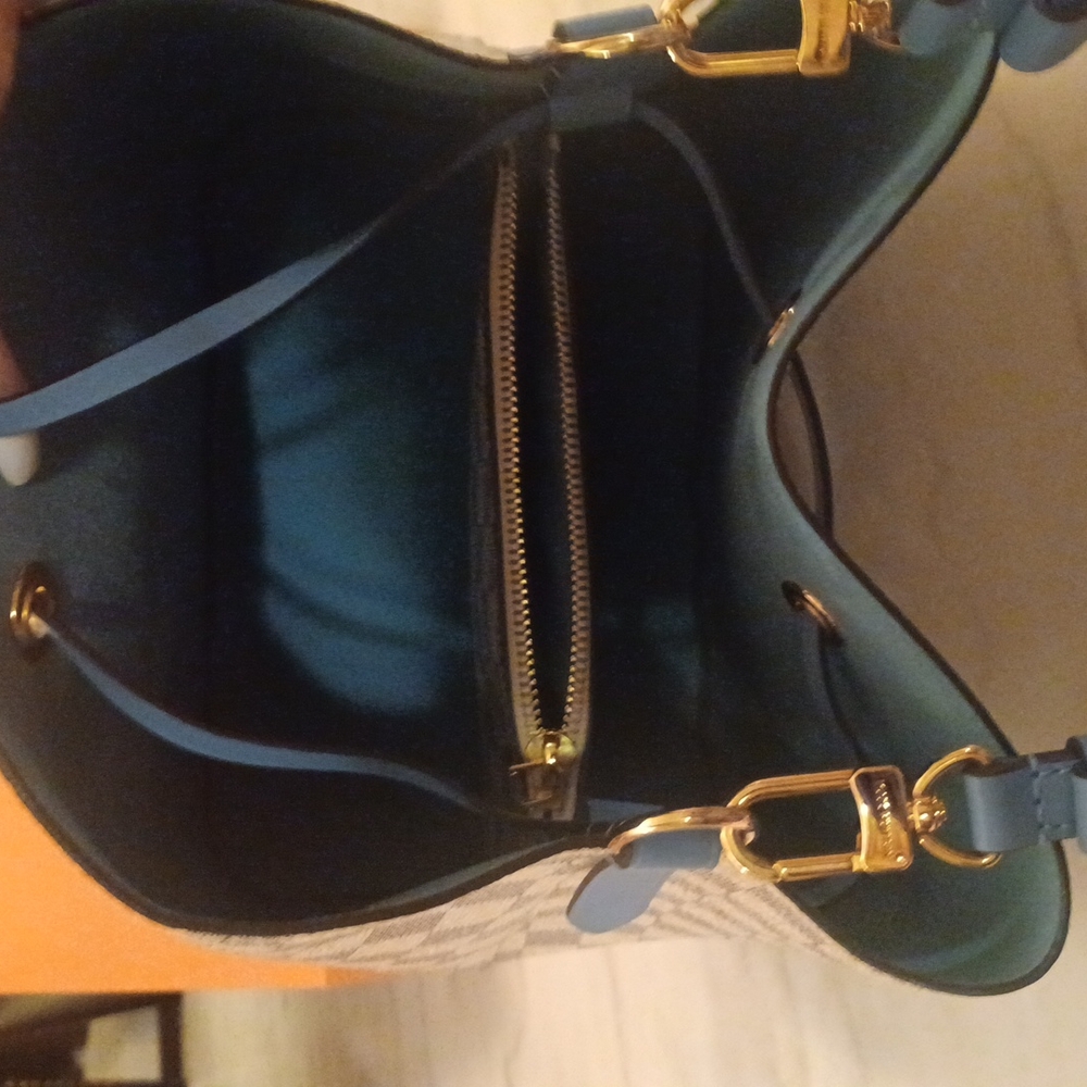 Authentic Louis Vuitton Neo noe - Picture 8 of 10